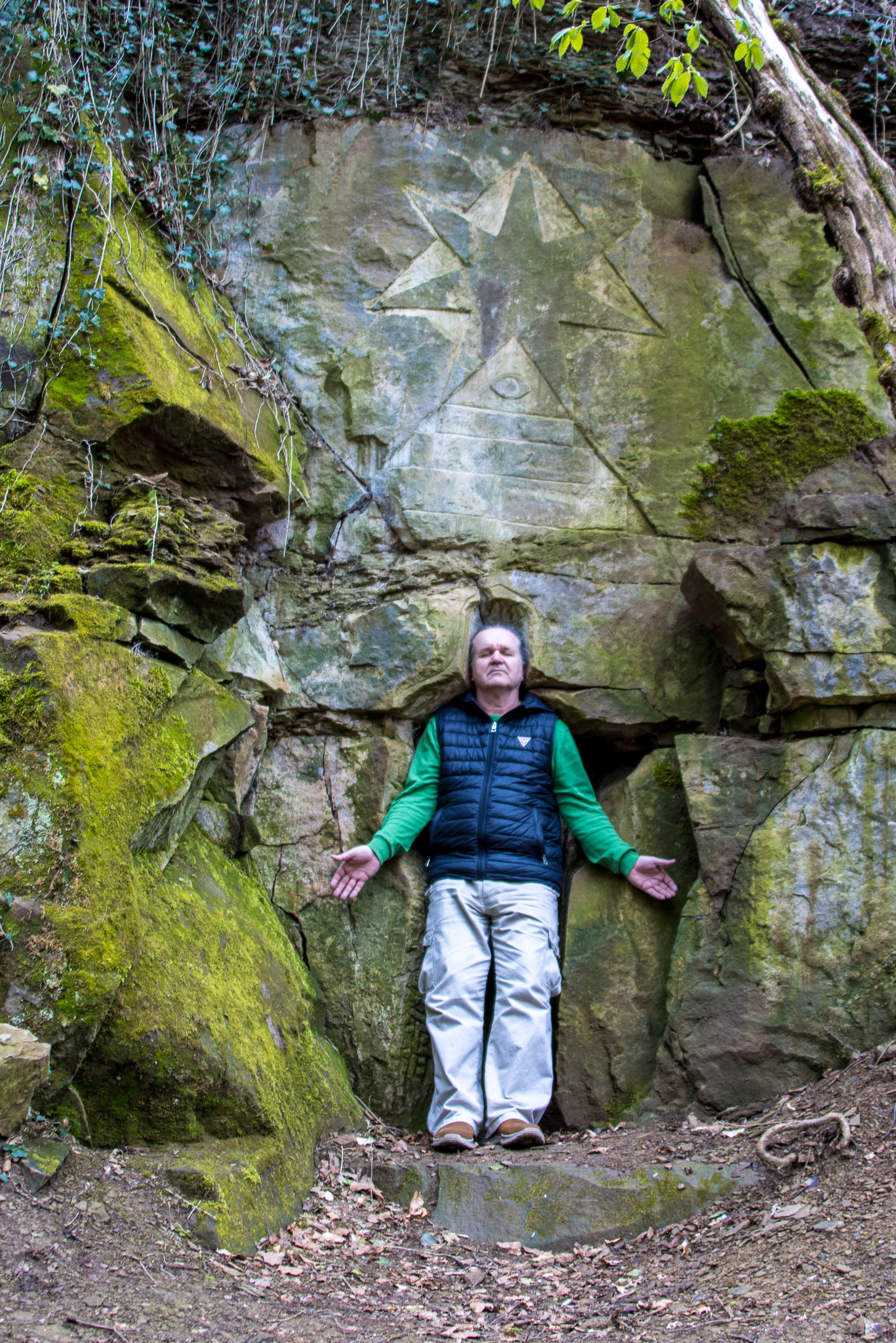 20220410112206 R5D 1976